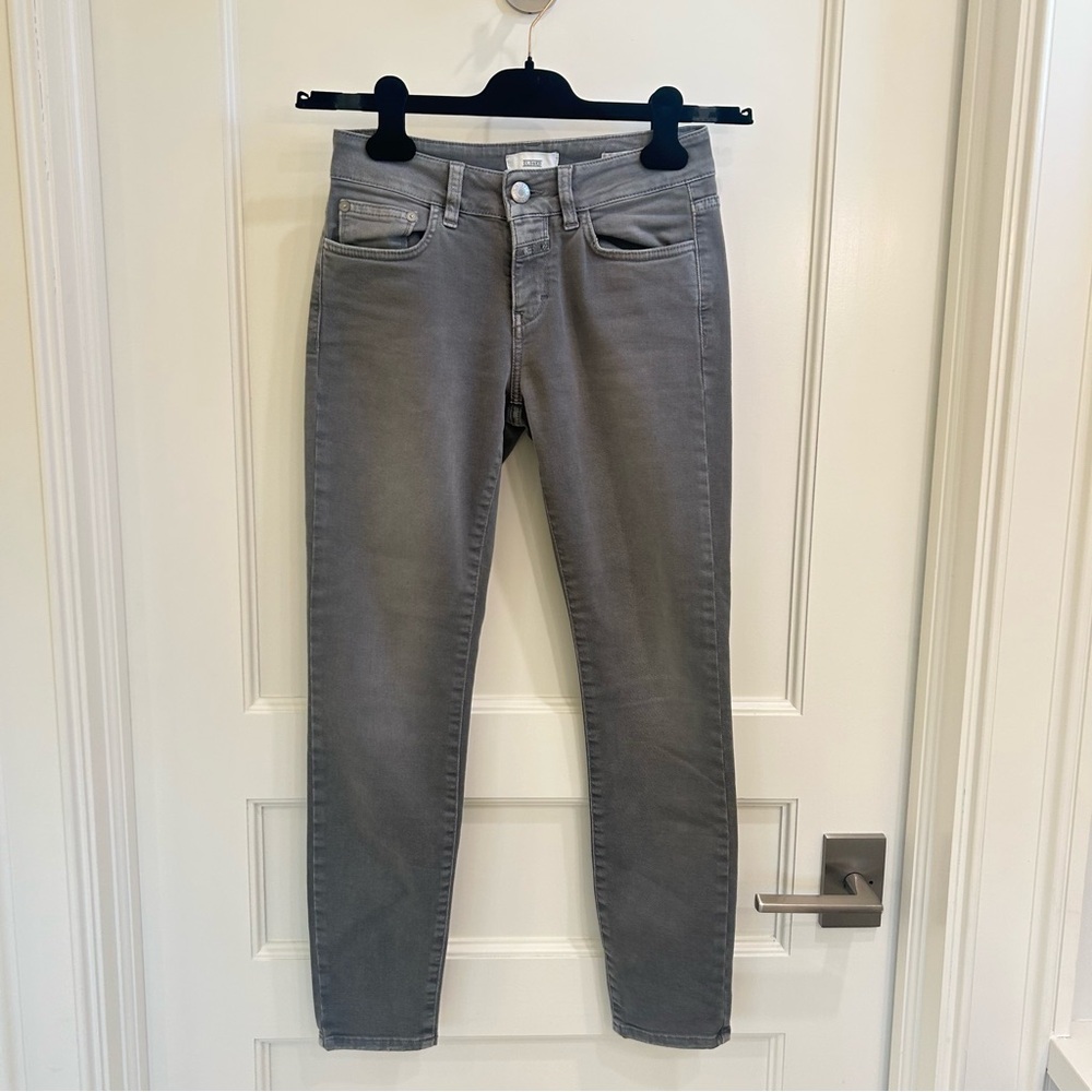 Closed Women's Skinny Jeans in Gray